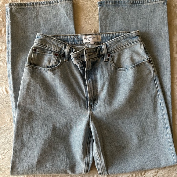 Abercrombie 90s Relaxed Jean High Rise - Curve Love - Picture 1 of 5